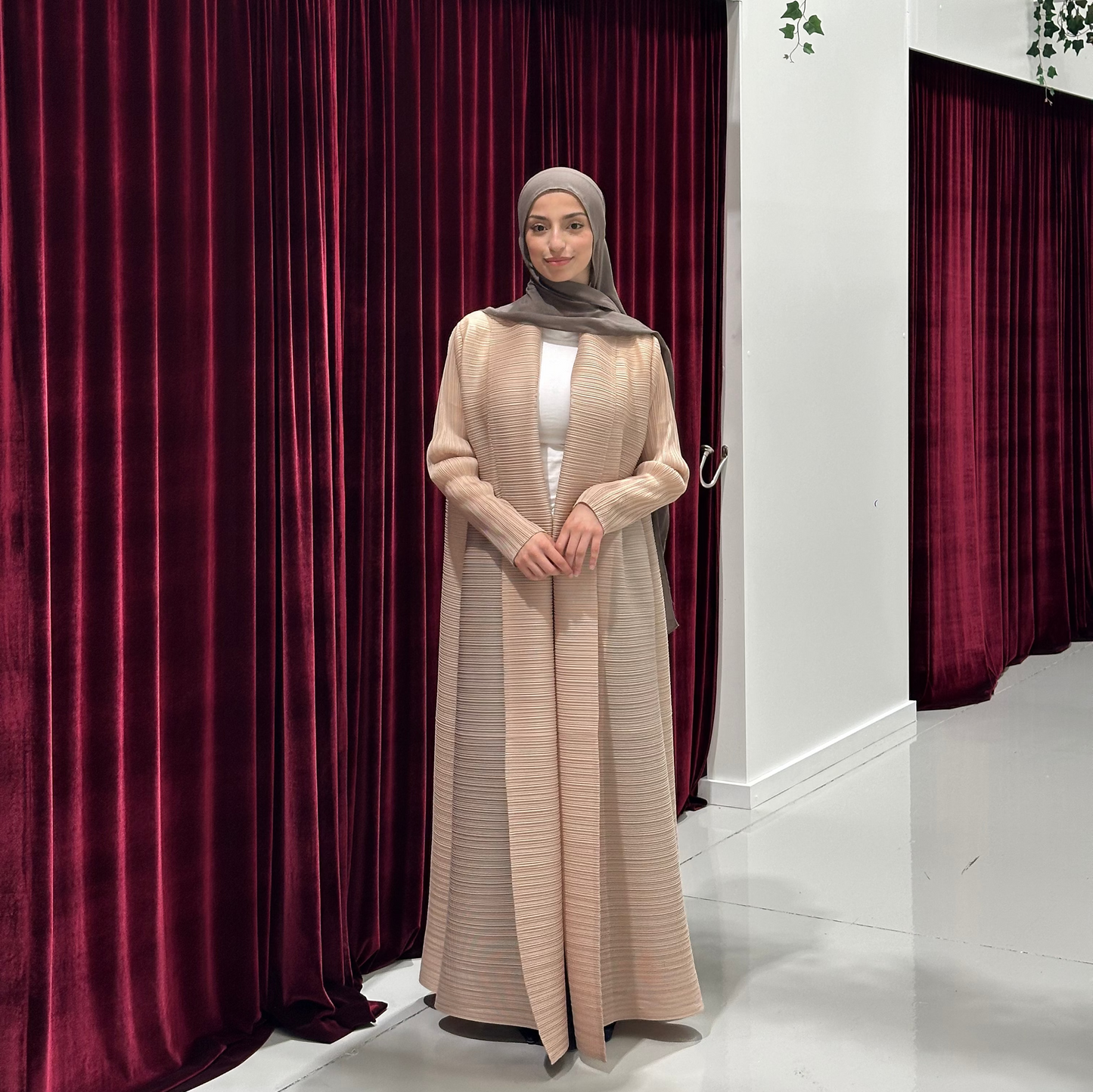 Afiya Open Abaya