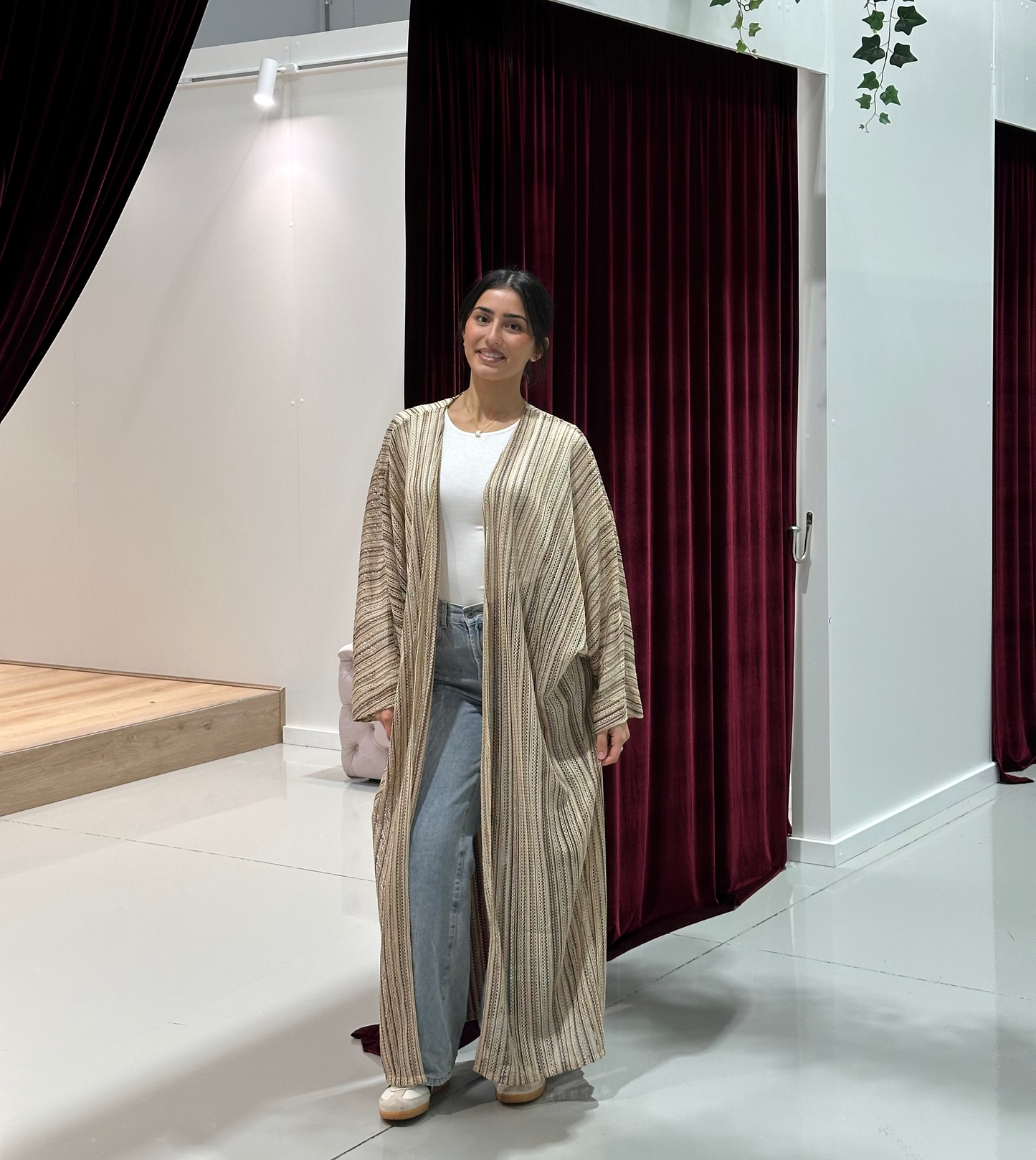 Lyla Open Abaya