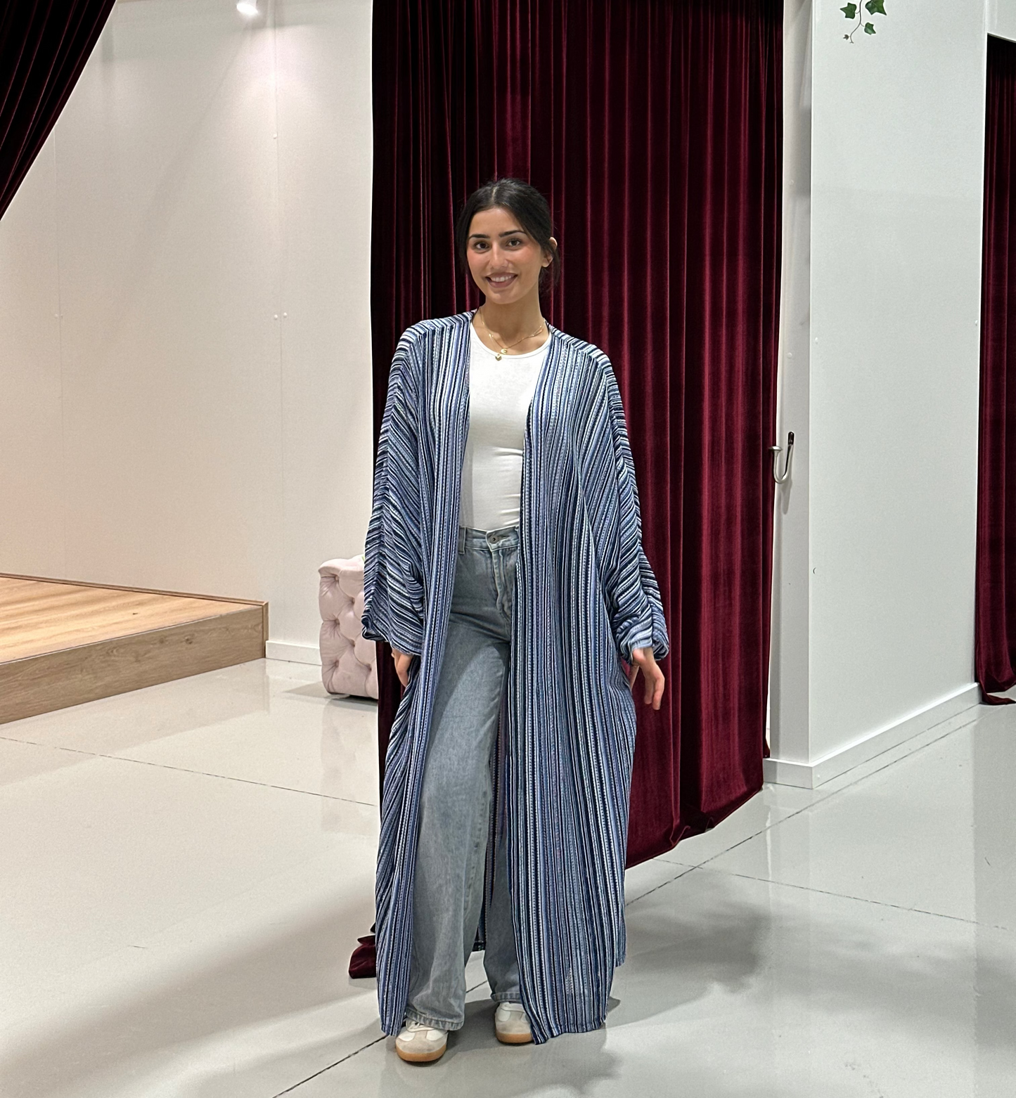 Lyla Open Abaya
