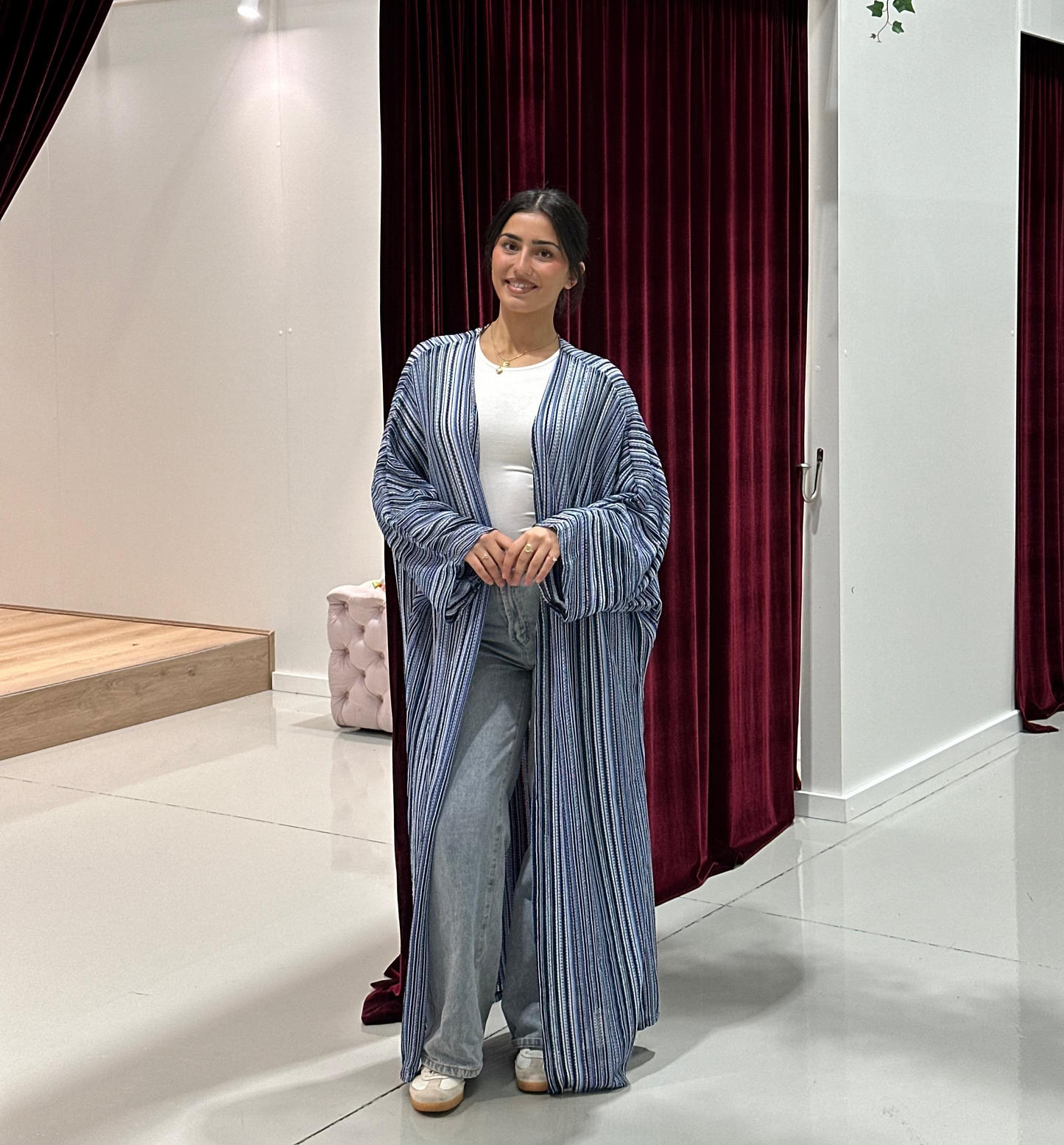 Lyla Open Abaya