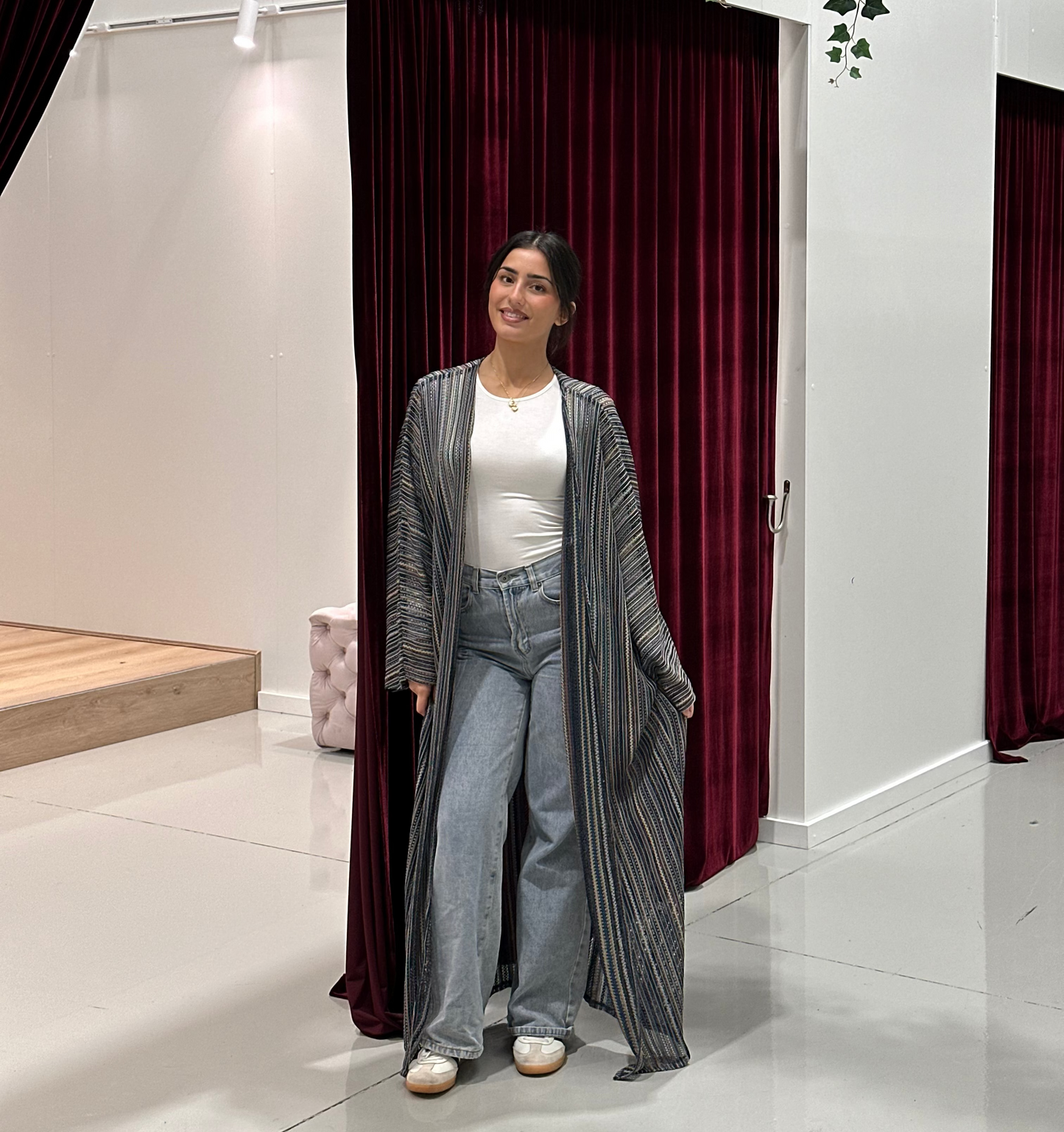 Lyla Open Abaya