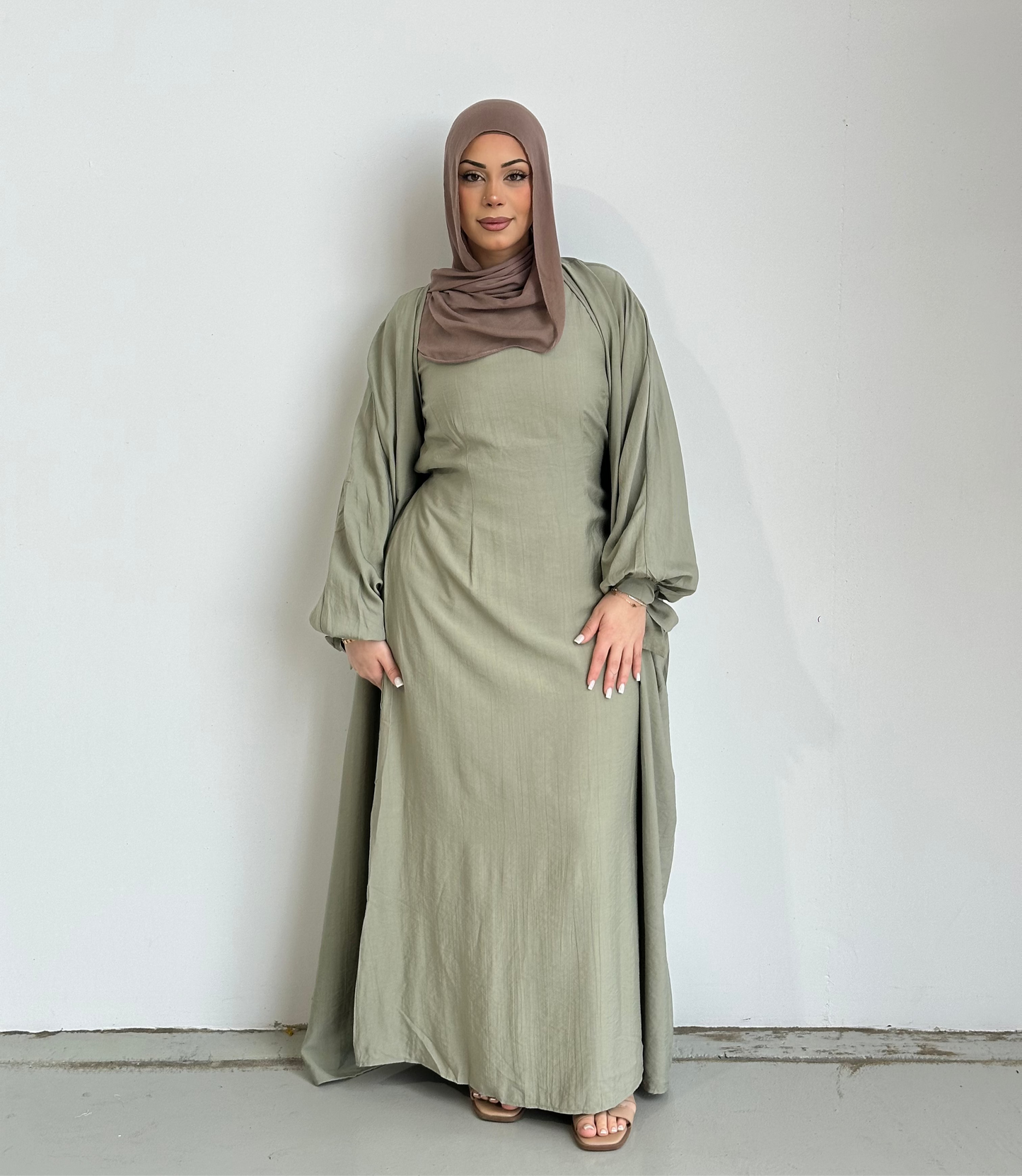 Kiara Abaya Set