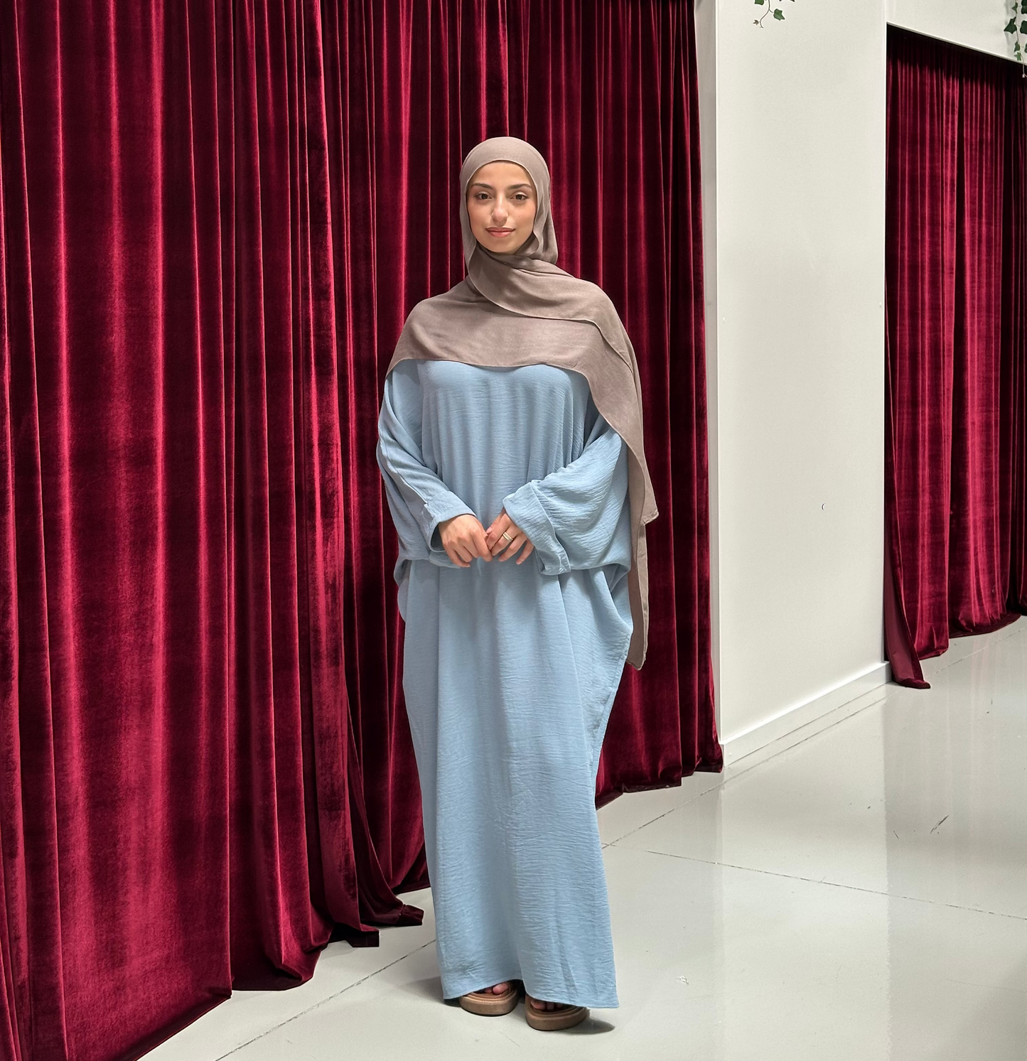 Anika Batwing Abaya