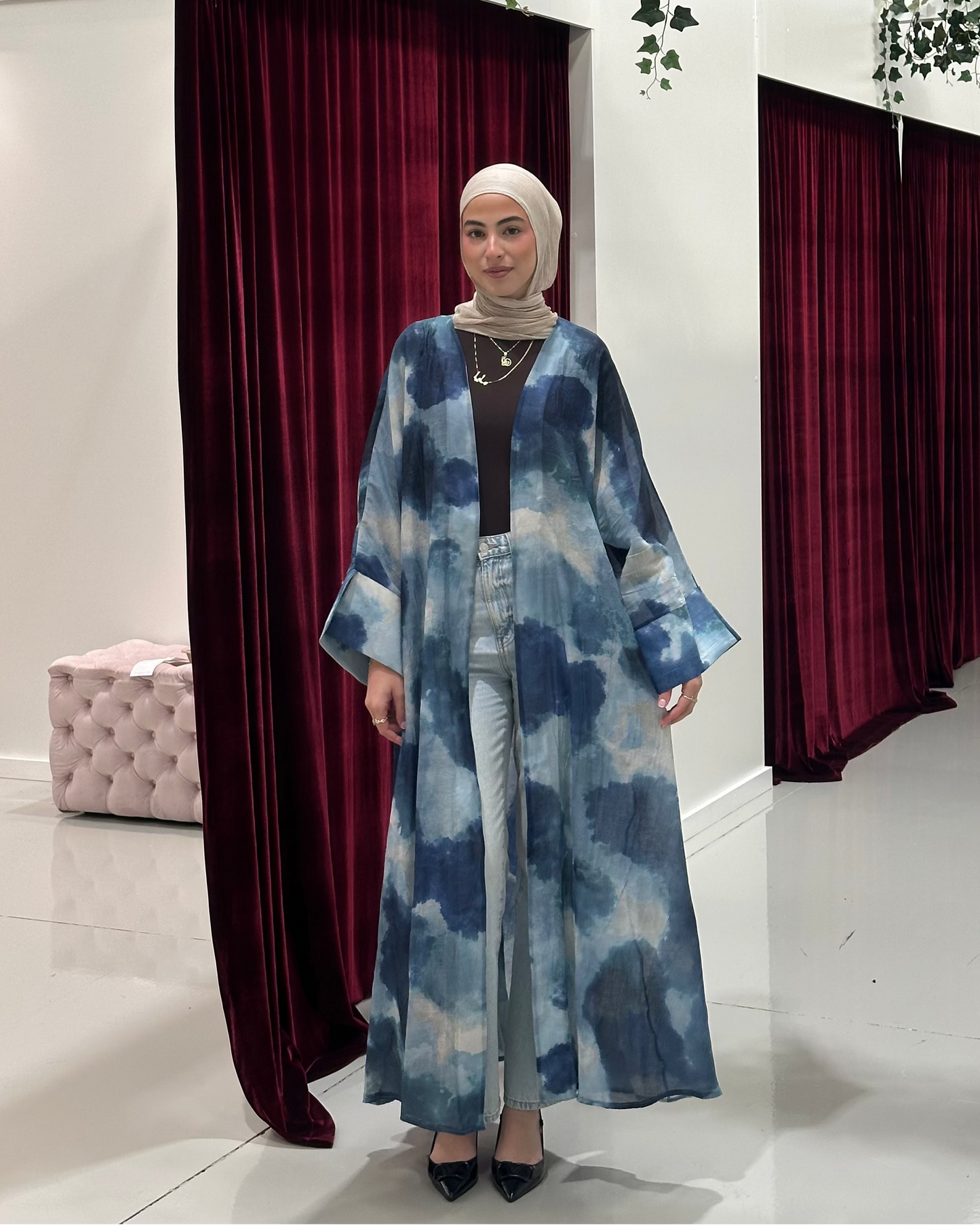 River Open Abaya