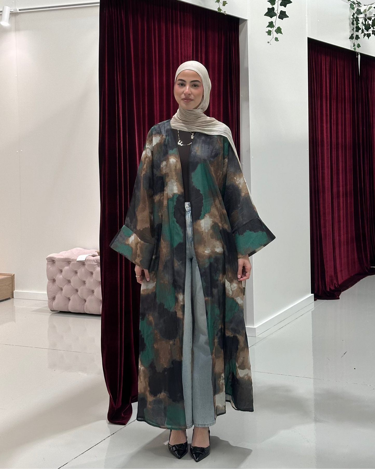 River Open Abaya