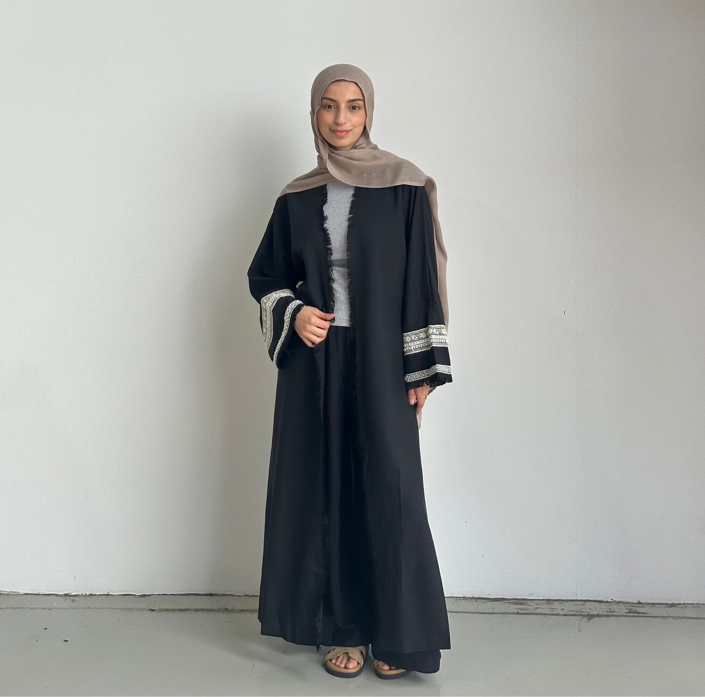 Amirah Open Abaya
