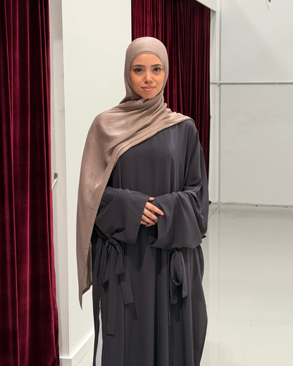 Nuha Split Abaya