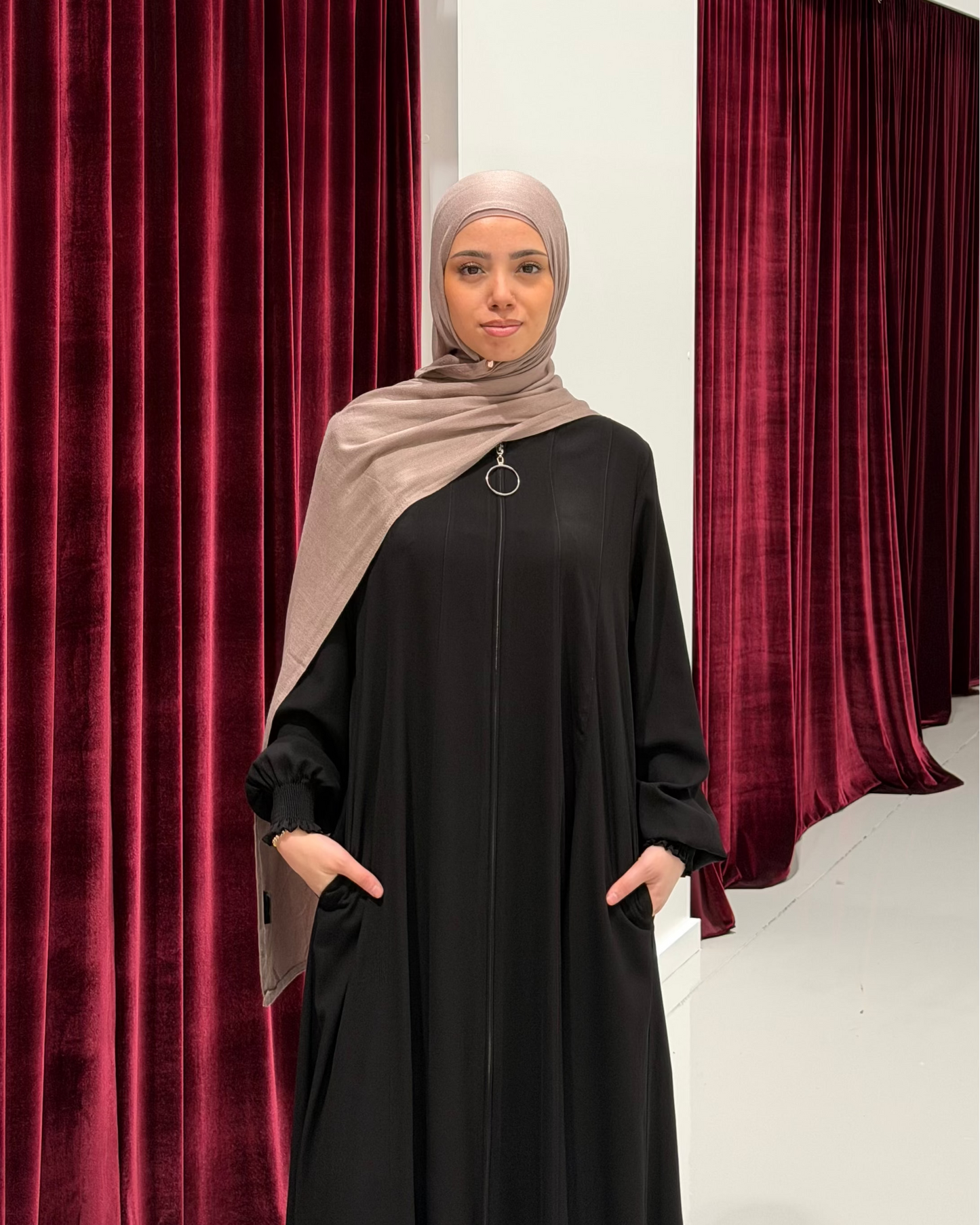 Loop Abaya