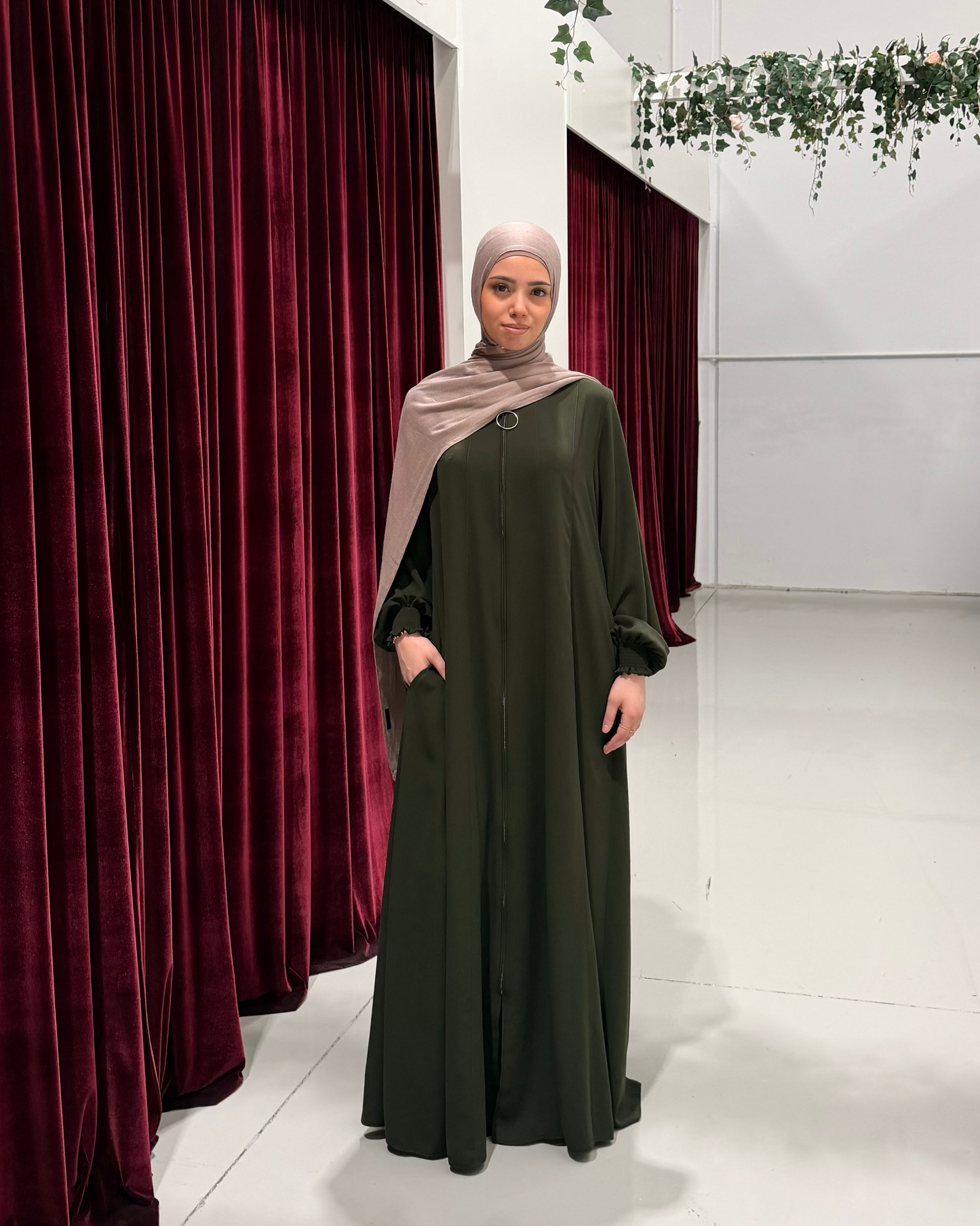 Loop Abaya
