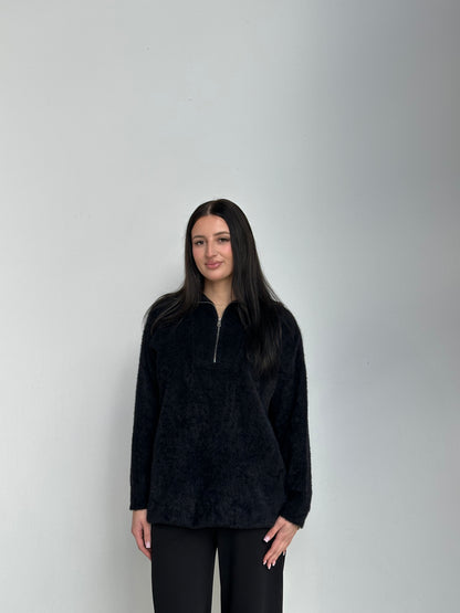 Agnes Quater Zip