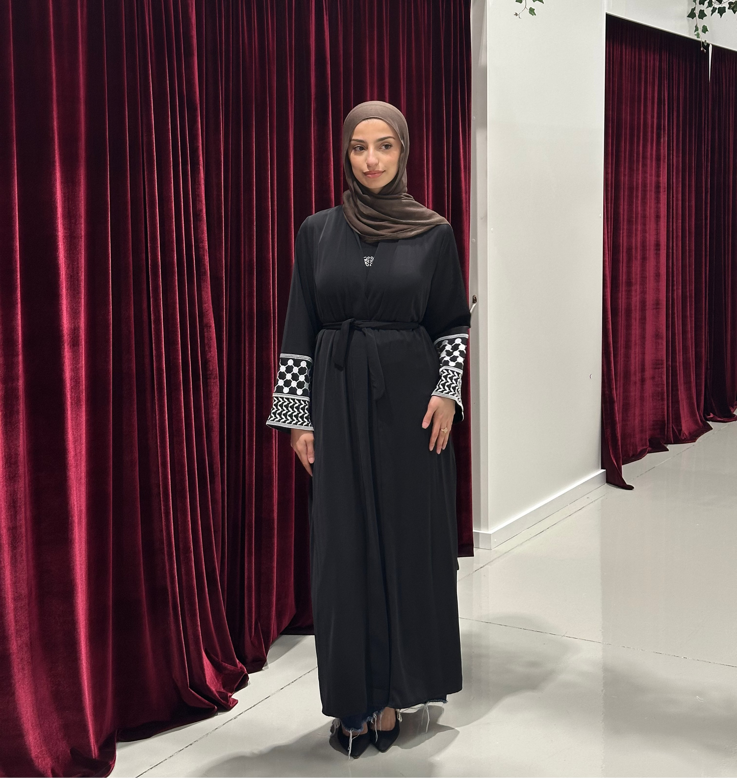 Kufiya Open Abaya
