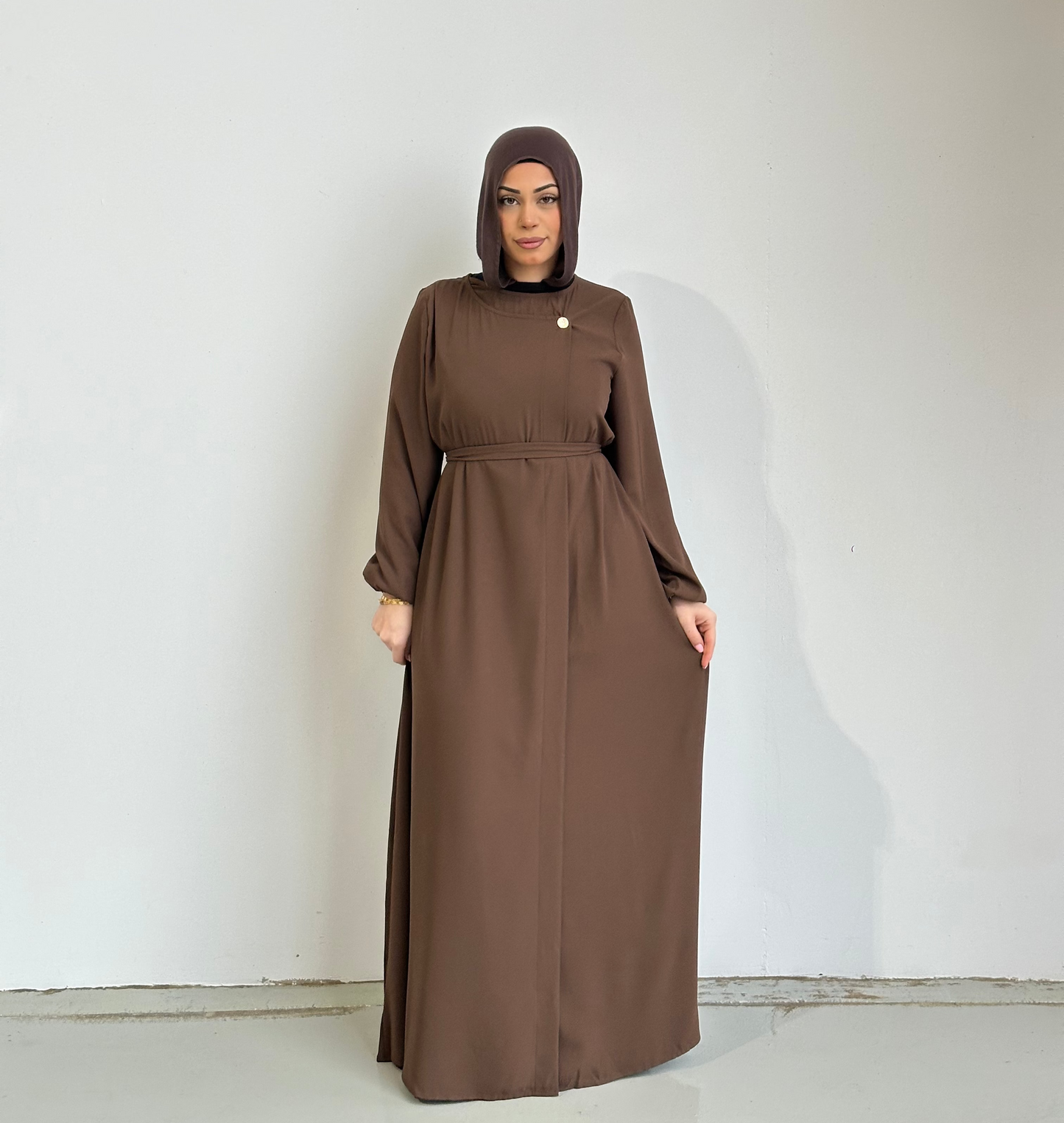 Manar Tie Abaya