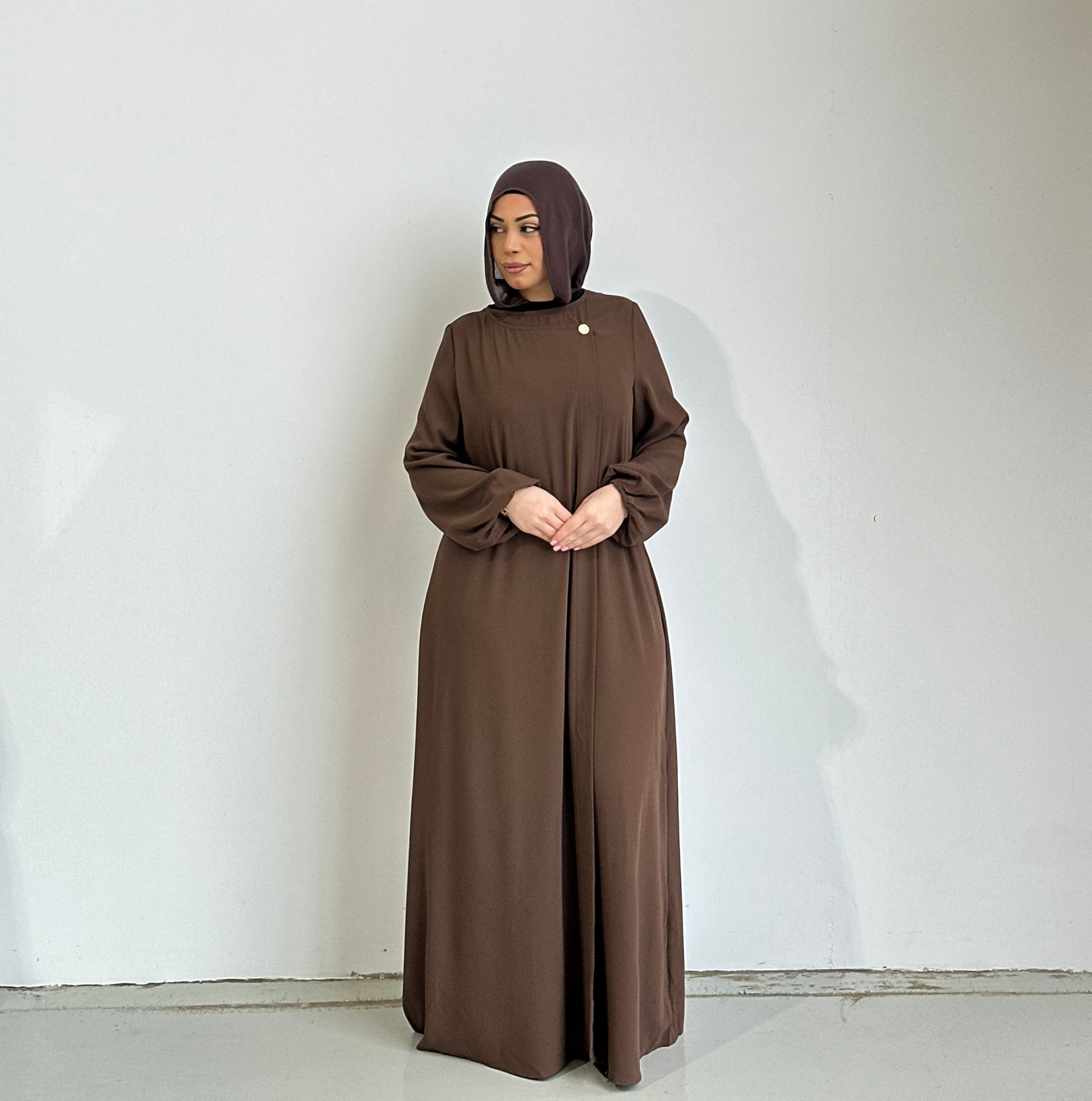 Manar Tie Abaya