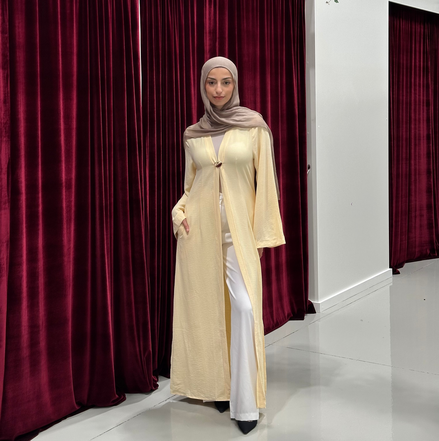 Nadine Open Abaya