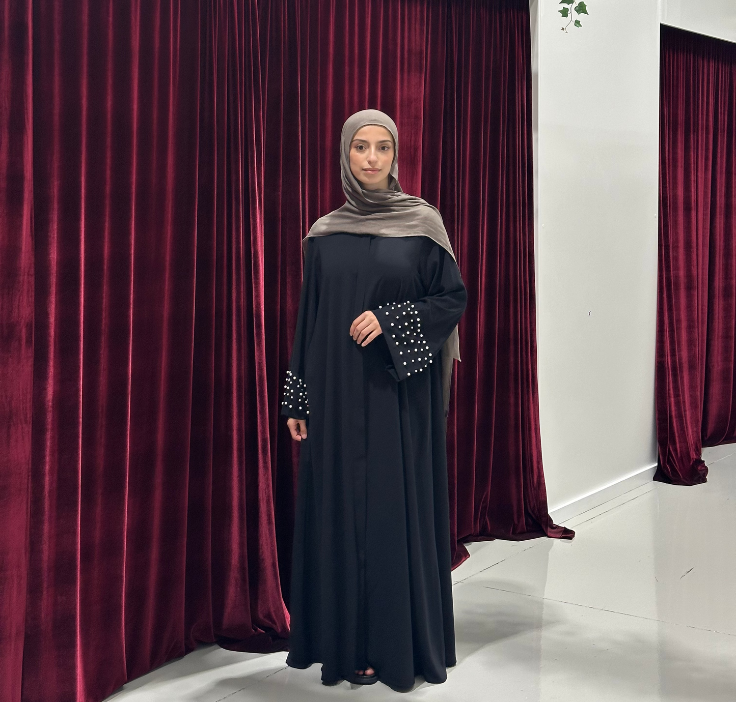 Amal Pearl Abaya