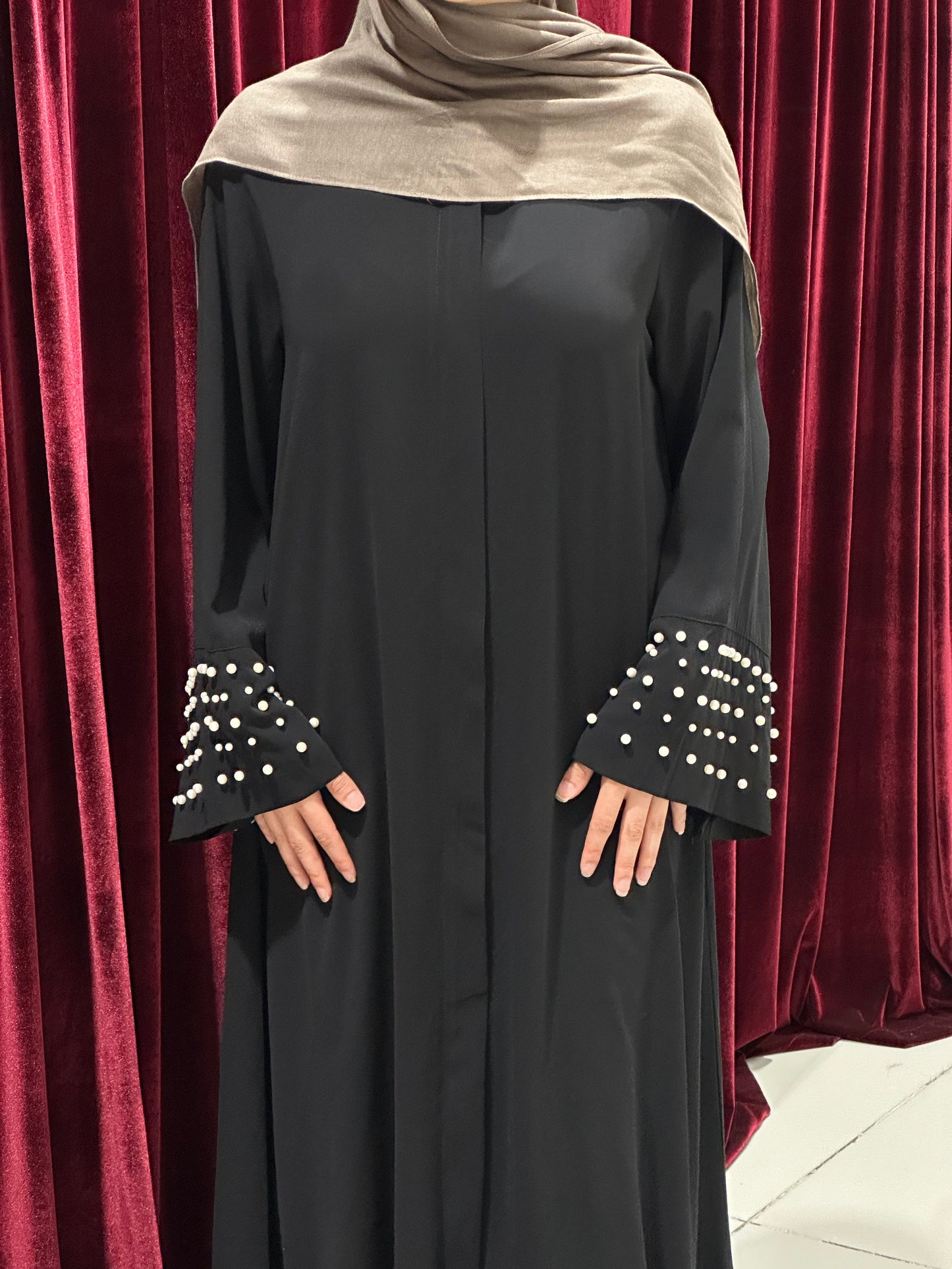 Amal Pearl Abaya