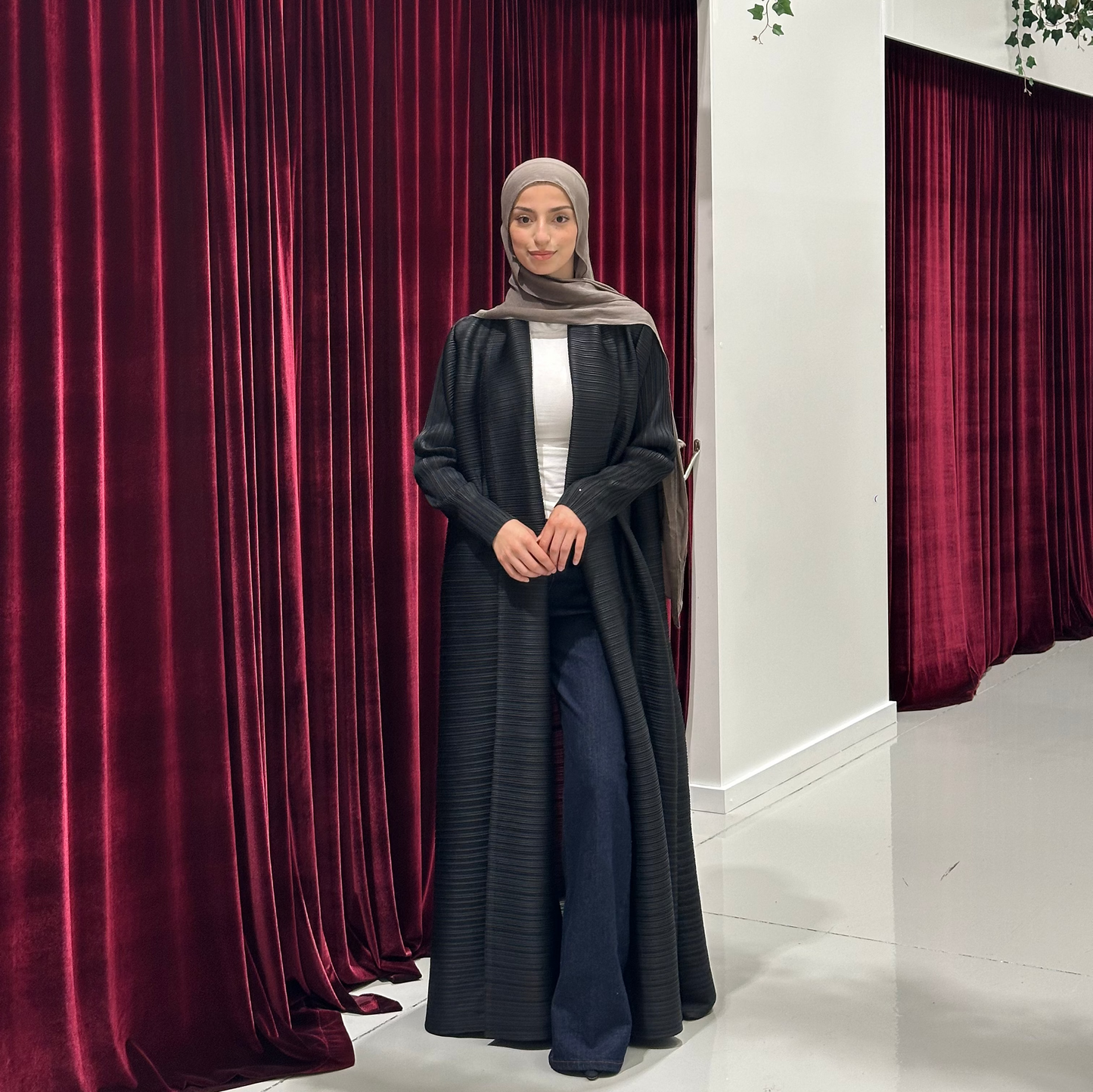 Afiya Open Abaya