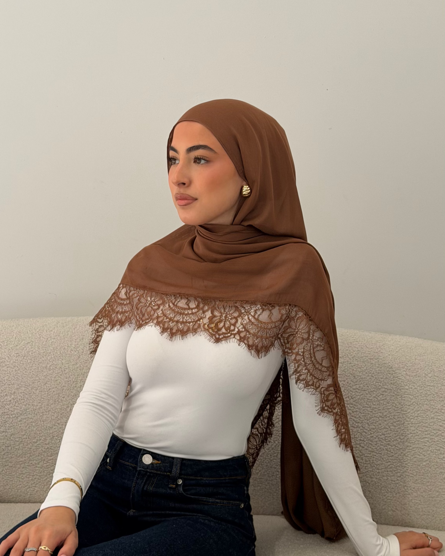 Brown Lace Modal