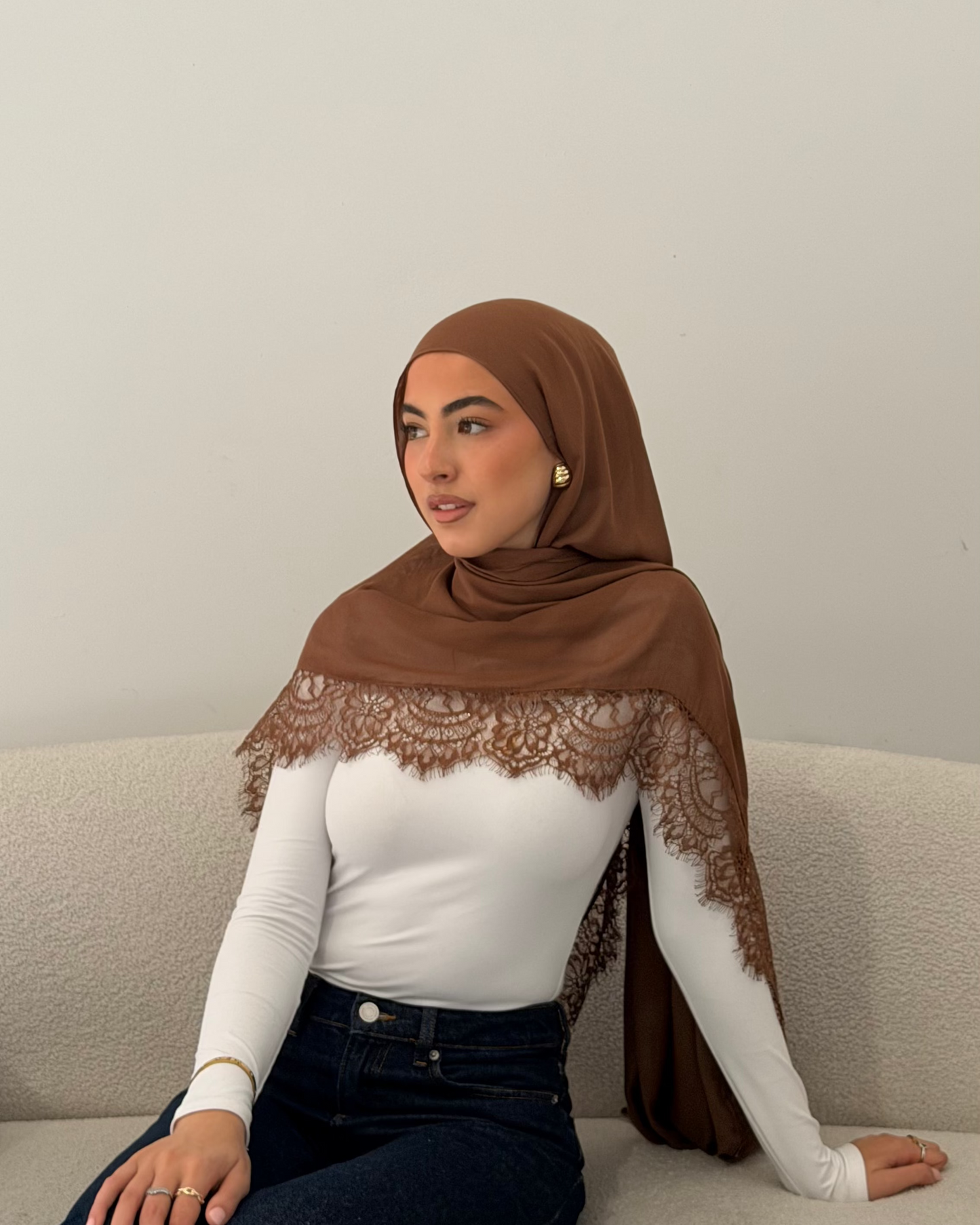 Brown Lace Modal